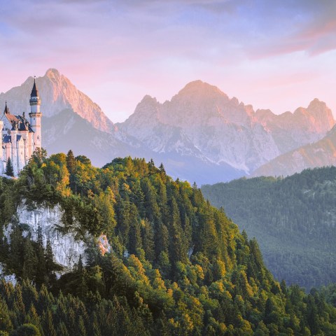 Small-group guided Neuschwanstein Castle tour from Munich