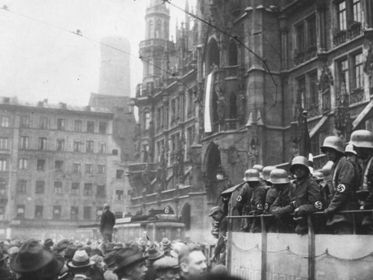 Marienplatz with truckload of Nazi soldiers