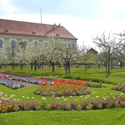 palatial gardens in dachau town